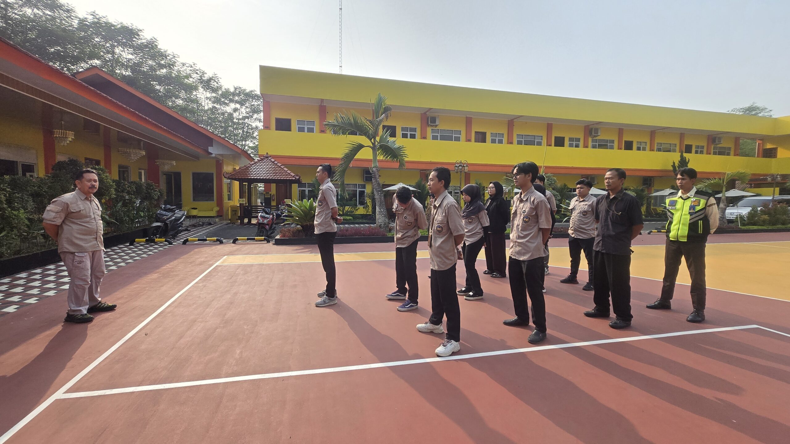 Apel rutin Politeknik Bhakti Kencana Cianjur bersama civitas akademika